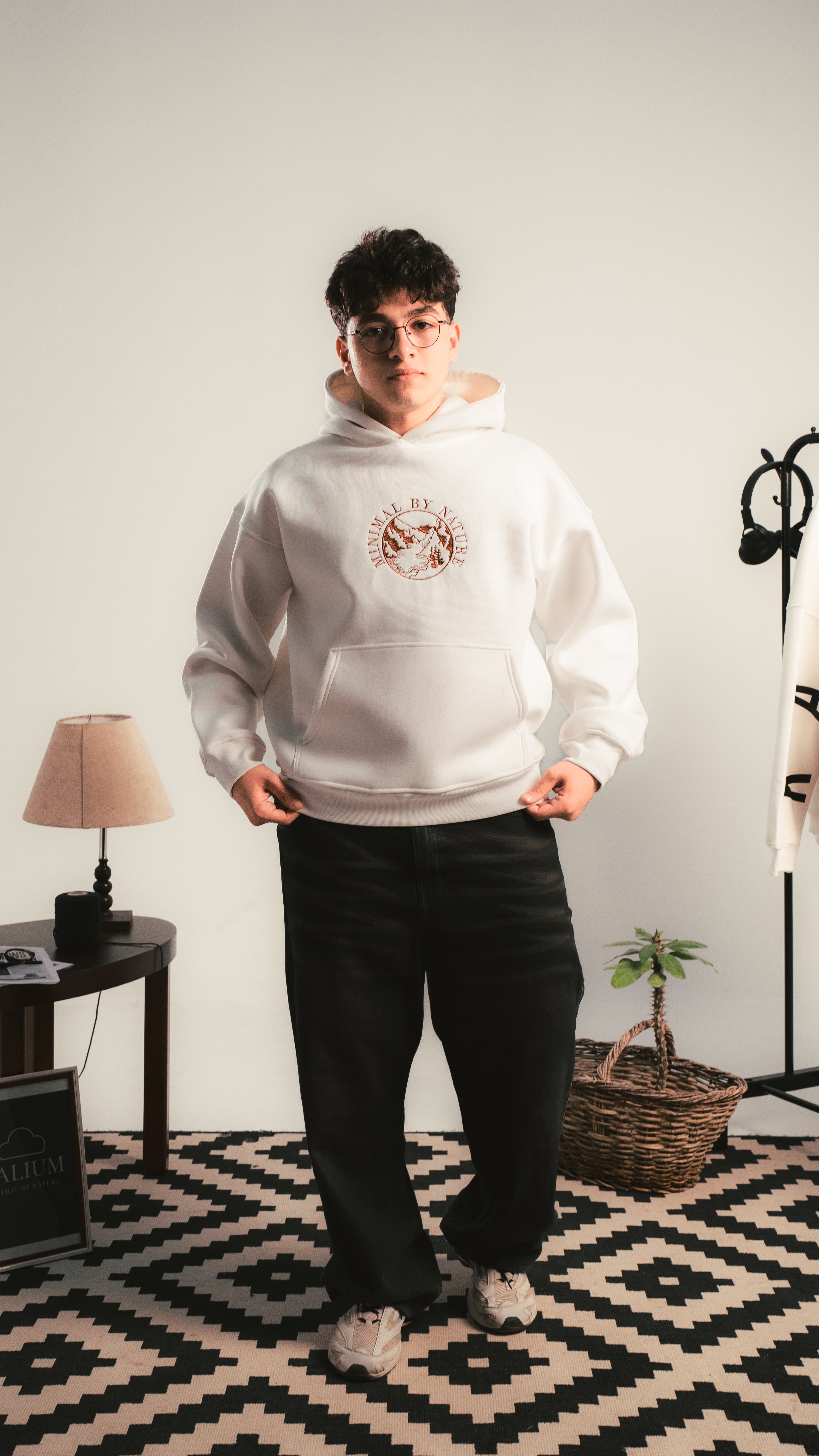 تفاصيل هودي MINIMAL BY NATURE الأبيض من Kalium