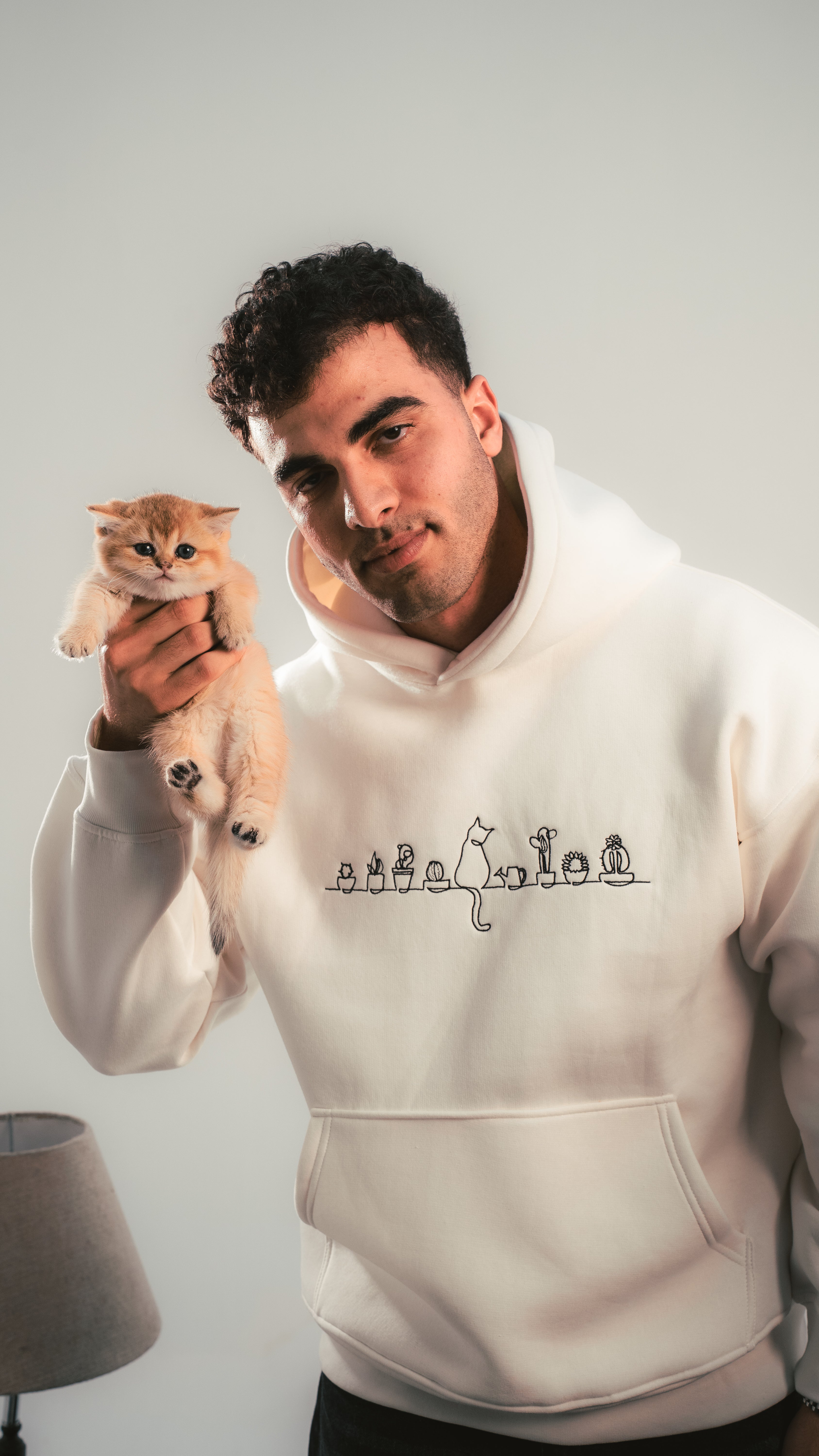 Kalium X Royal paws l White